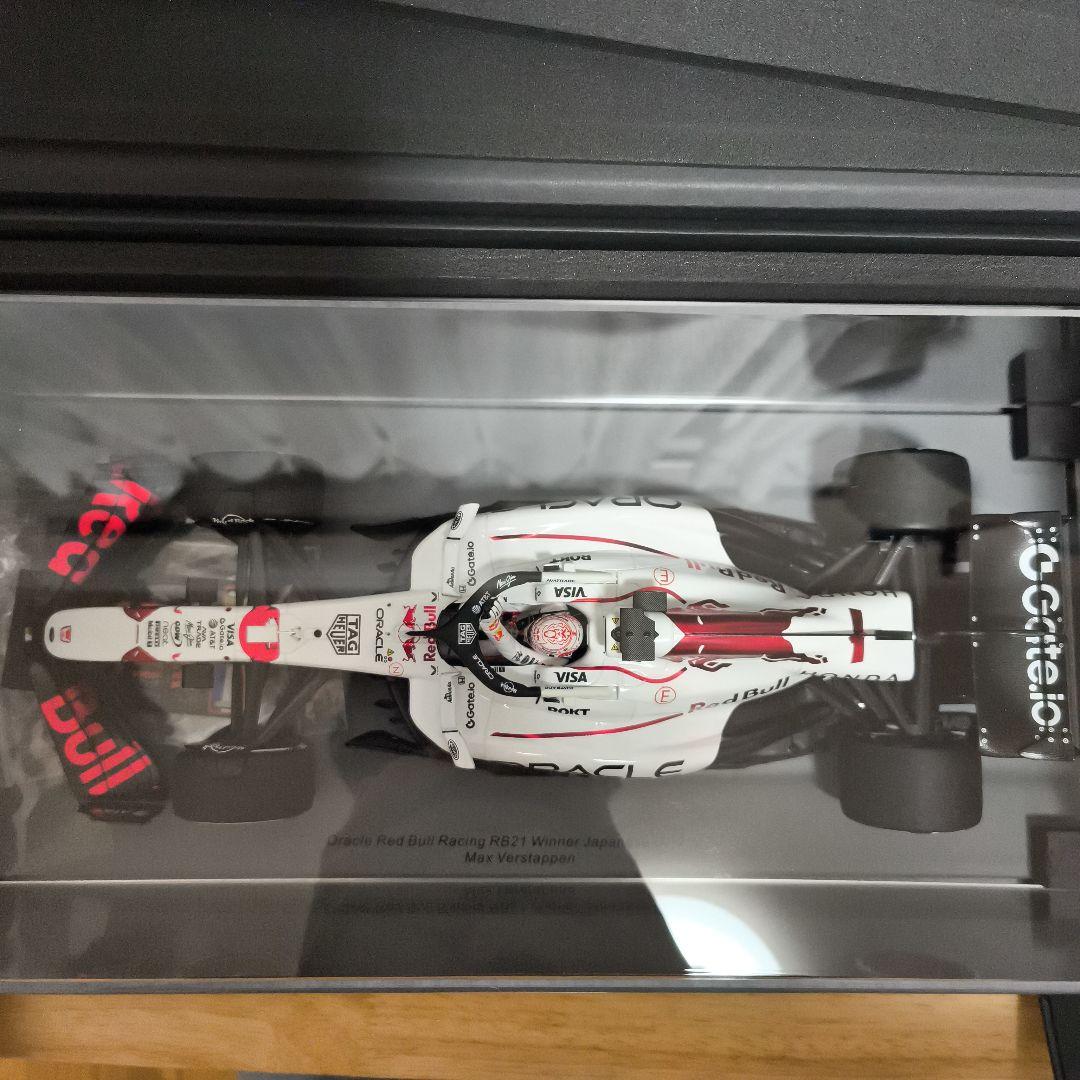 スパーク1/18 レッドブル RB21 Max Verstappen