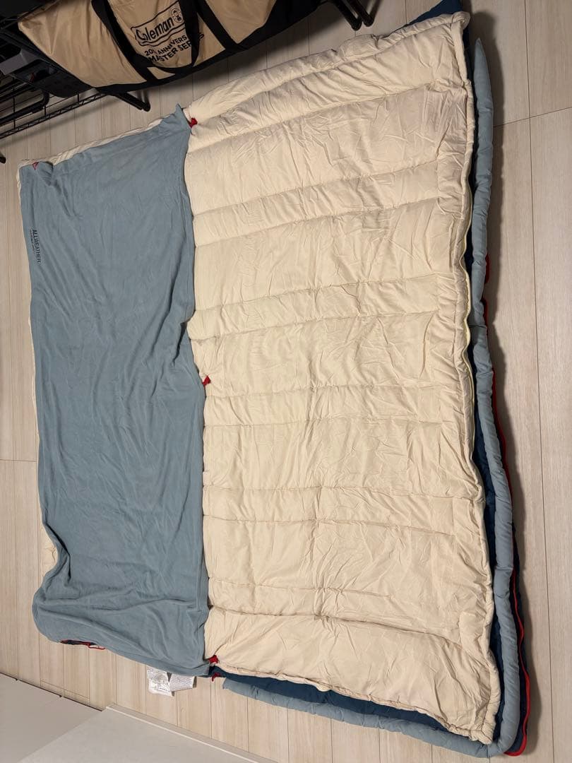 Coleman マルチレイヤースリーピングバッグ 2枚セット　ロールクリップ付き