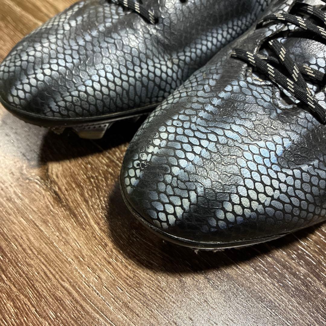 adidas アディゼロf50
