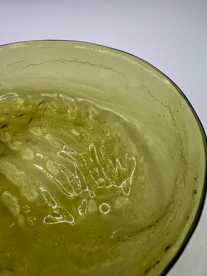 江戸ガラス　型吹きガラス　あわび型皿　黄色　ギヤマン　ビードロ　和ガラス