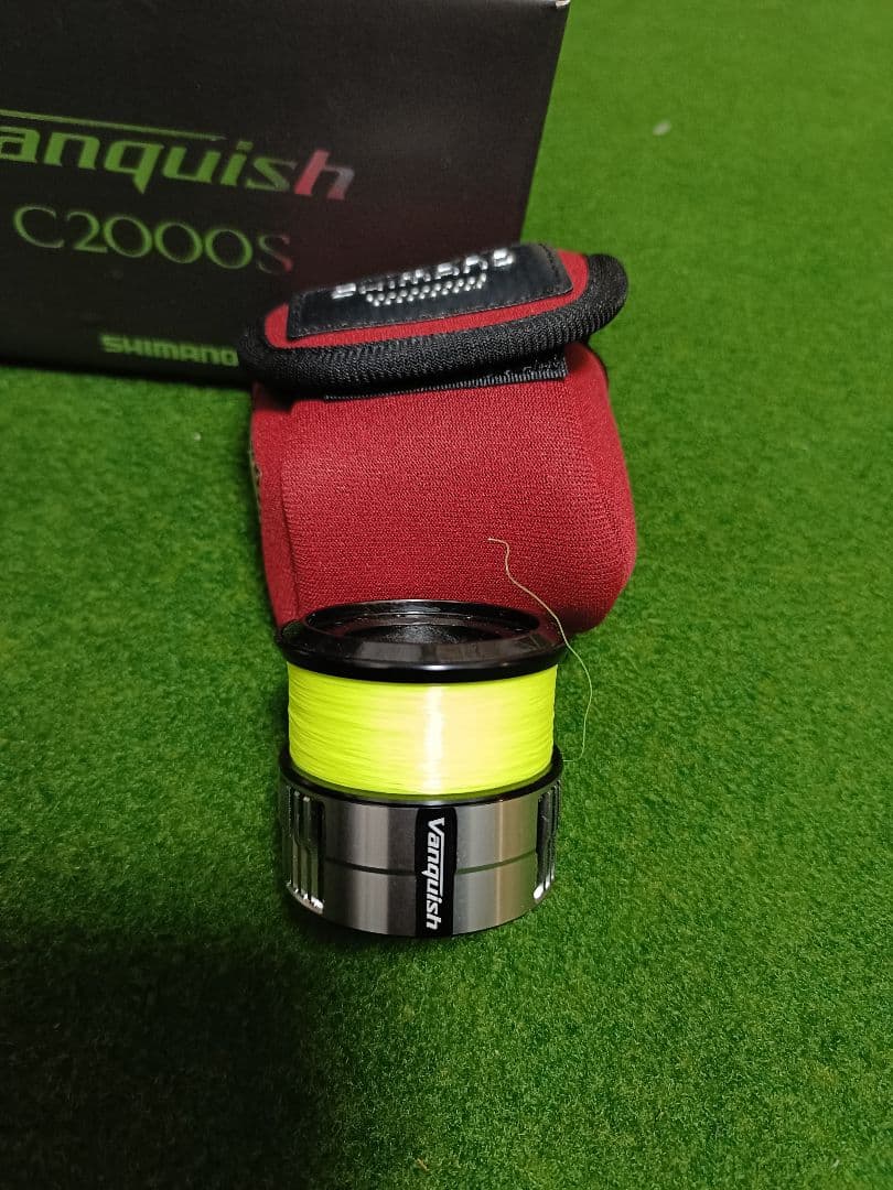 シマノ　23ヴァンキッシュ C2000S 替えスプール、スプールケース付