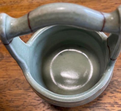 宋時代の骨董品　青磁気　修正箇所あり