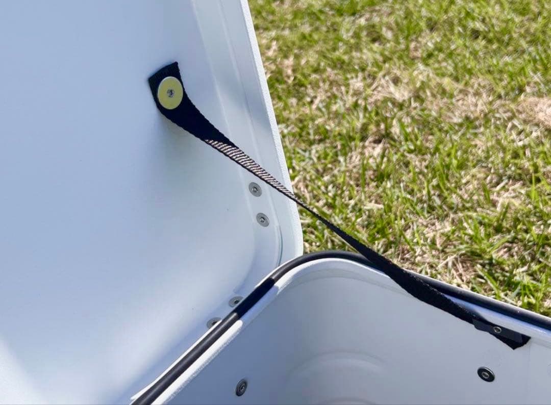 マットホワイト　スタッキング コンテナボックス　30l アウトドア　限定1点