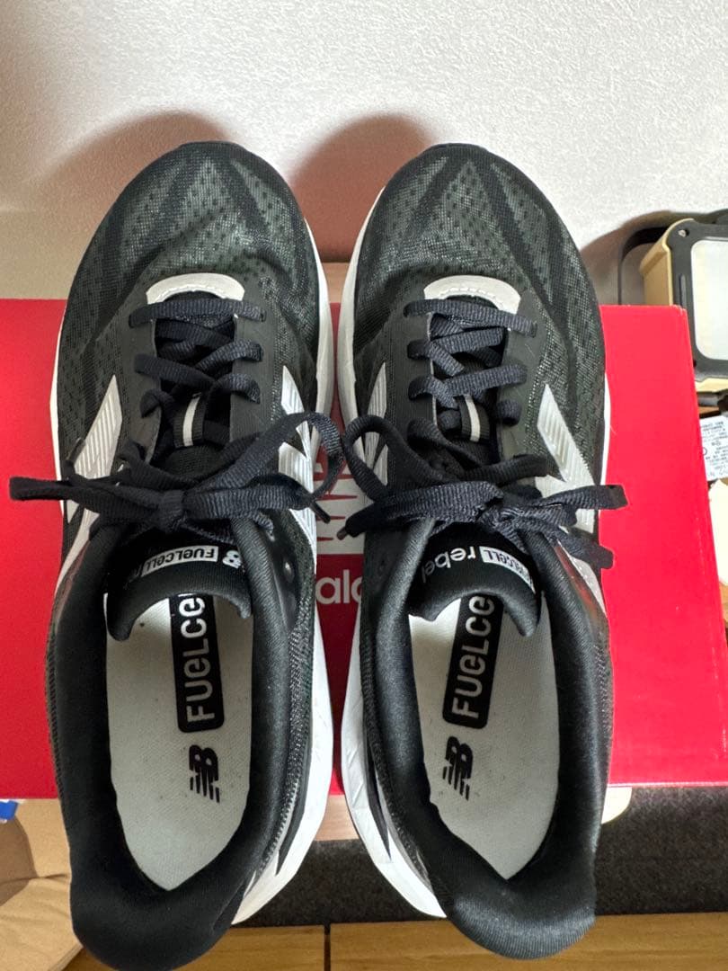 ニューバランス　レベルv5 26.0㎝　2e