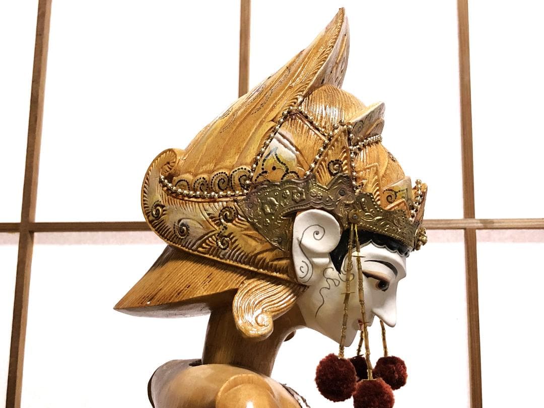 【 デウィ・ジェンバティ（Dewi Jembawati) 王女 】　ワヤン・ゴレ