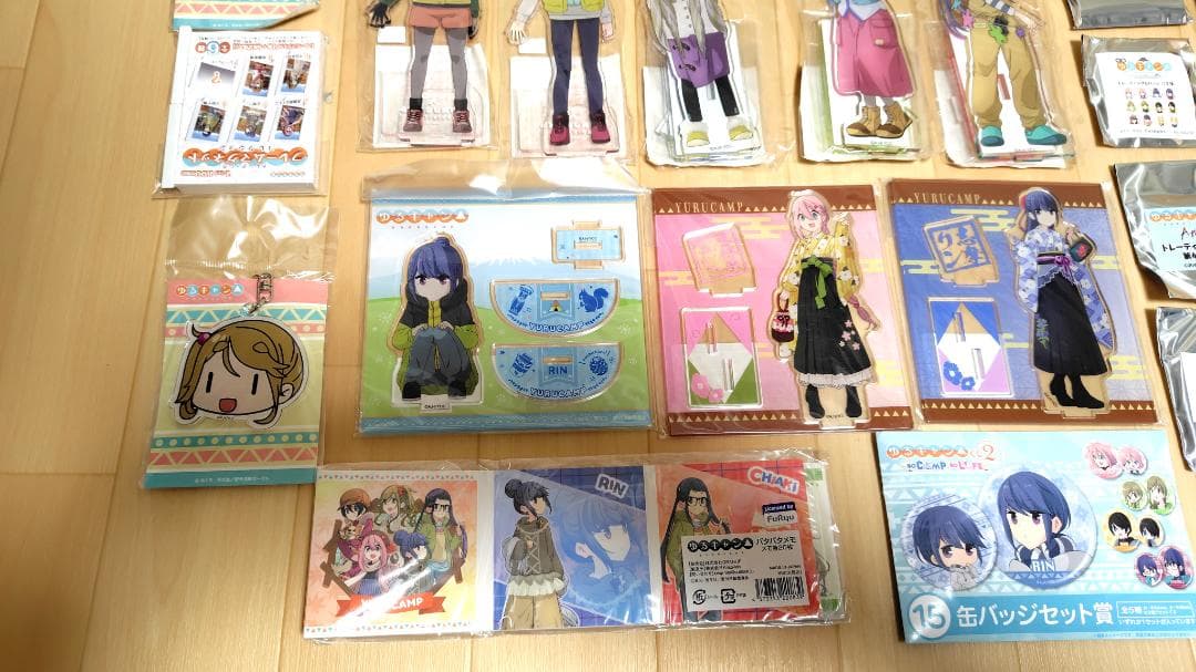 ①お買い得！【ゆるキャン△】アクリルスタンド　キーホルダー　缶バッジ等多数まとめ