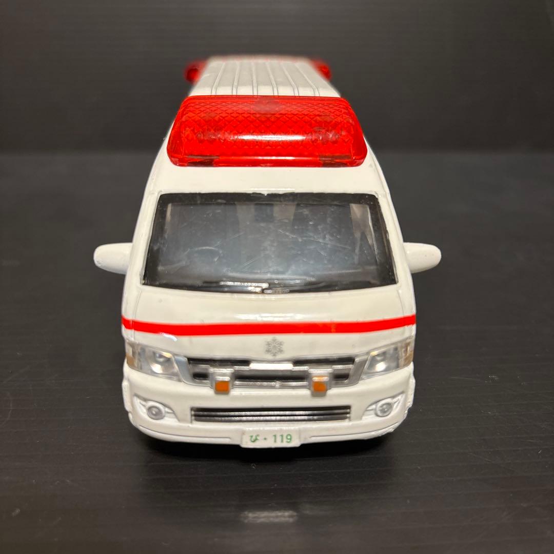 【2台セット】ピピットキー　トヨタ　ハイメディック　救急車　クラウンパトカー