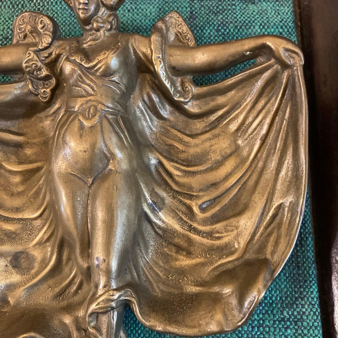 アンティーク　真鍮　踊り子　小物入れ　灰皿