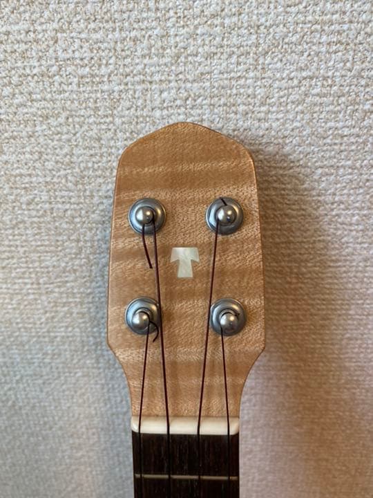 美品　T'sベビーウクレレ　デラックス　オリジナルケース付き