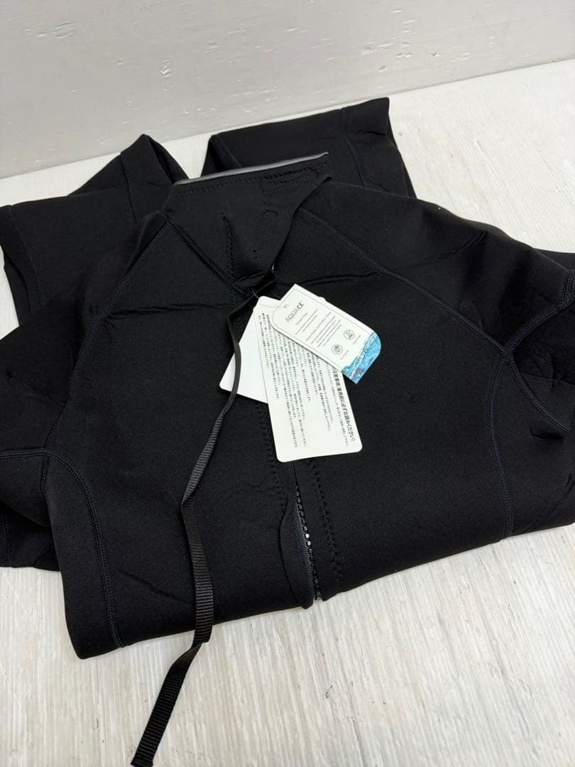 未使用　AQUA α ウェットスーツ　LBサイズ