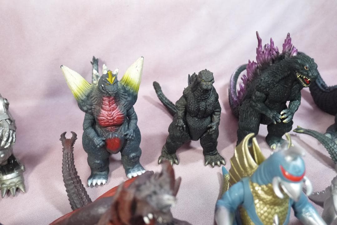 ゴジラ　メカゴジラ　ガイガン　ラドン　レギオン　デストロイア　コング　15体
