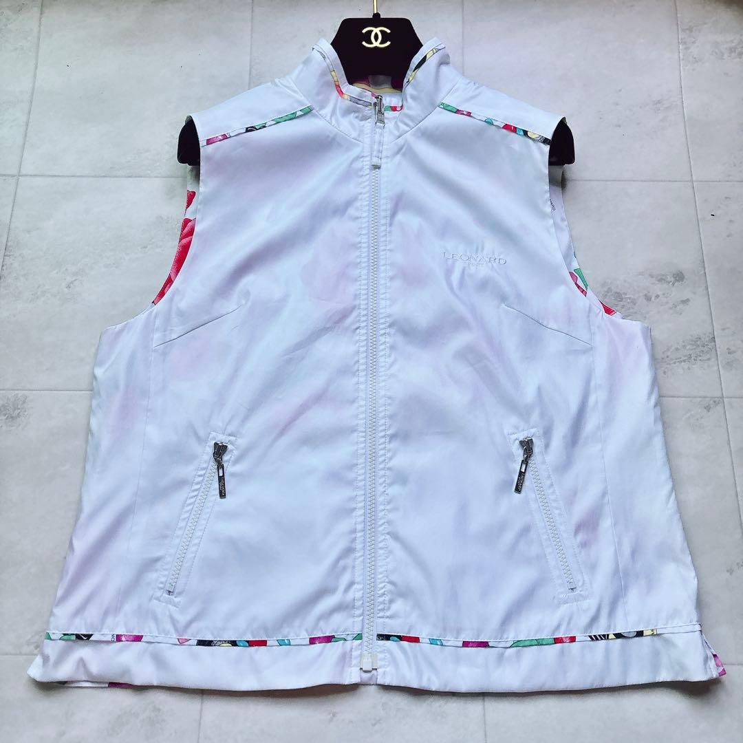 未使用級✨レオナール スポーツ リバーシブル ベスト ロゴ 花柄 XL
