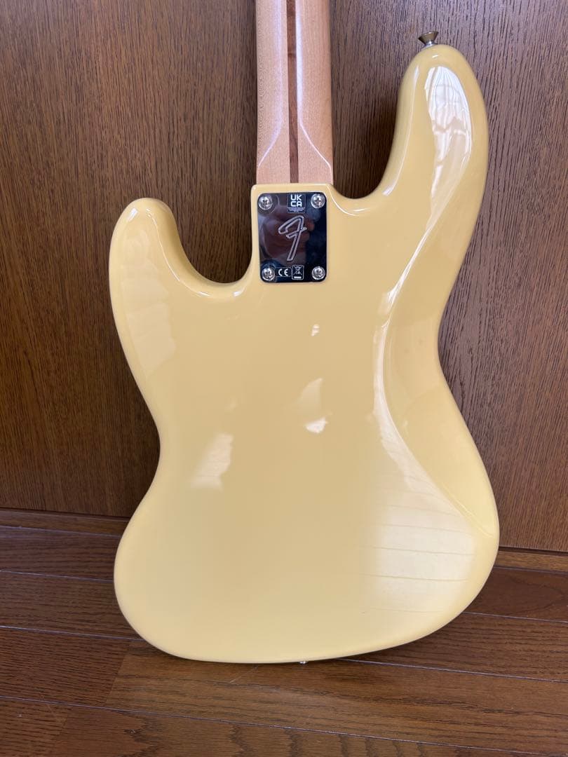 ベース Fender player Jazz Bass Butter cream
