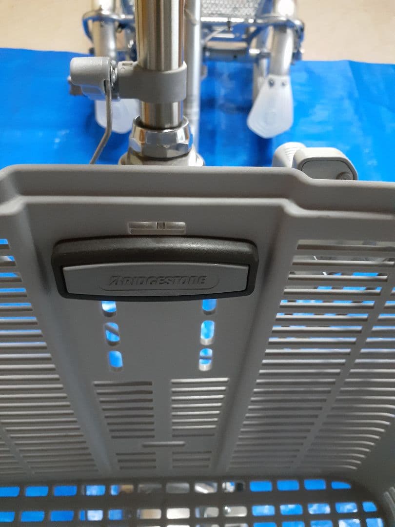 BRIDGESTONE３段変速シティサイクル シルバー