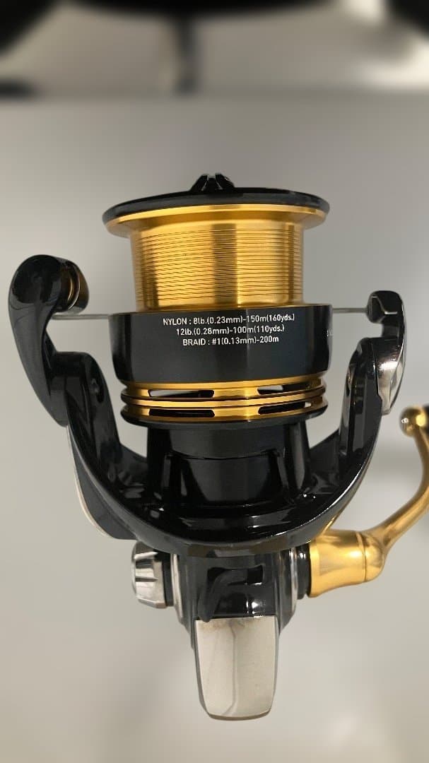 Daiwa 23Legalis LT3000-CXH スピニングリール