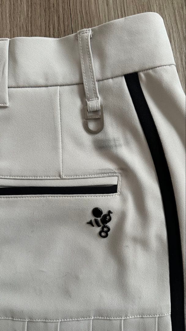 8 YARDS グレー プリーツスカート　Mサイズ