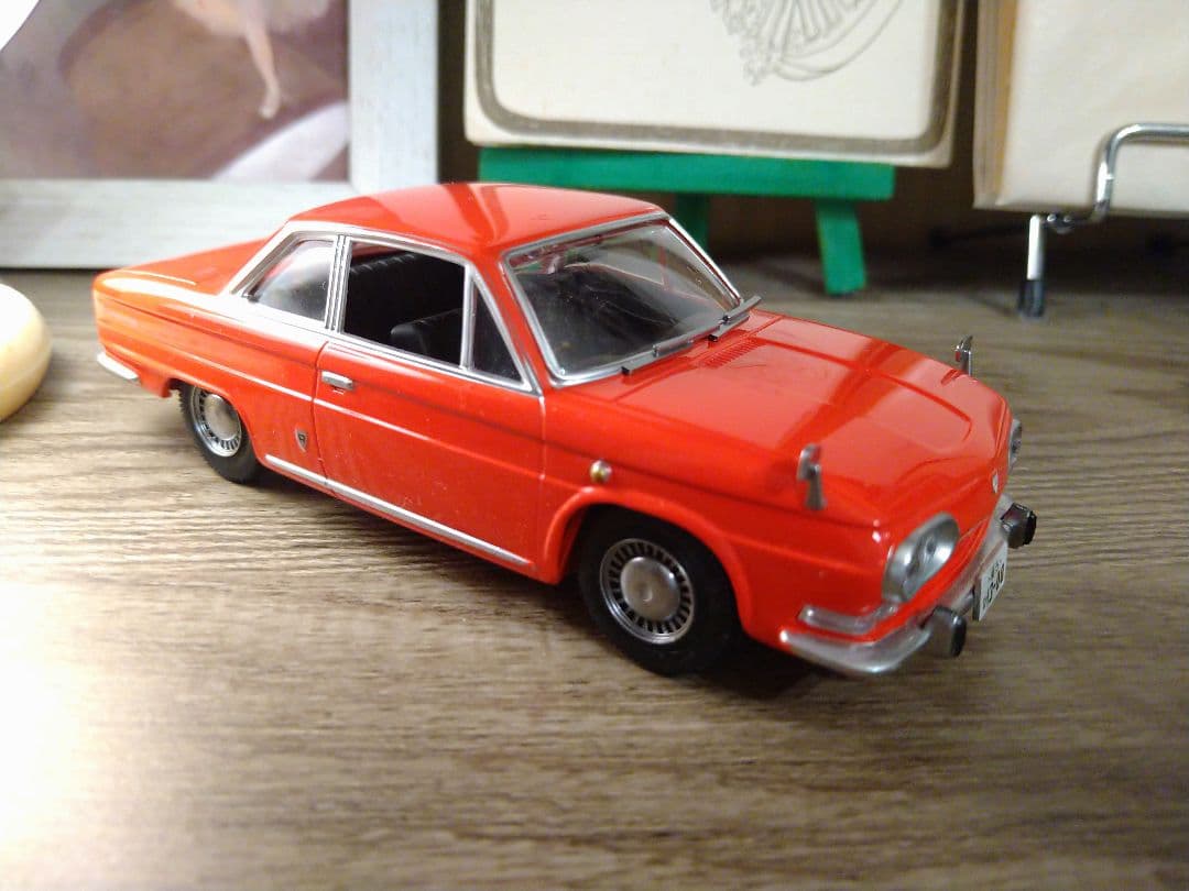 アリイ 日野コンテッサ プラモデル 完成品