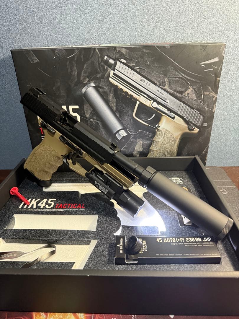 最終価格　東京マルイ製 HK45 タクティカル＋SureFire Replica