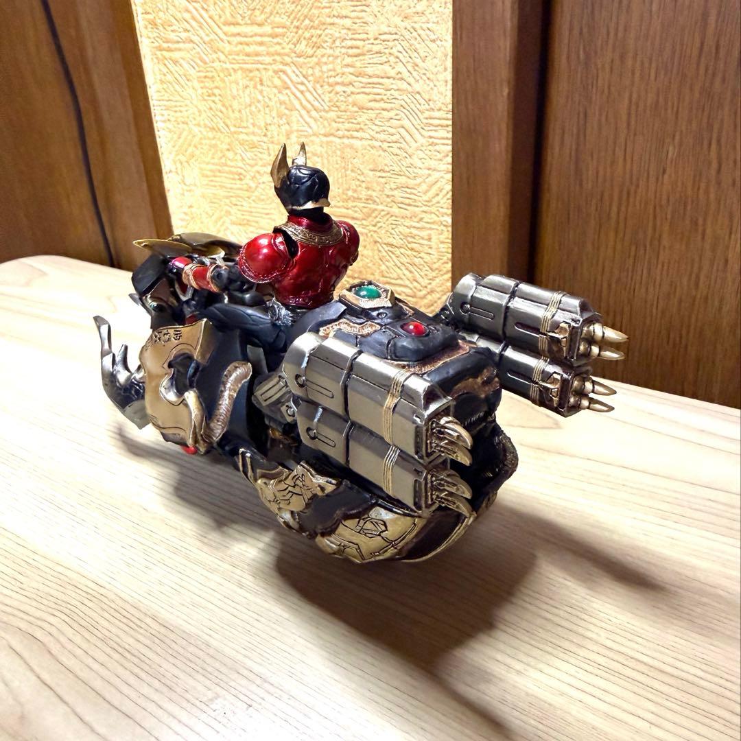 S.I.C.極魂　仮面ライダークウガ＆トライゴウラム　現状品