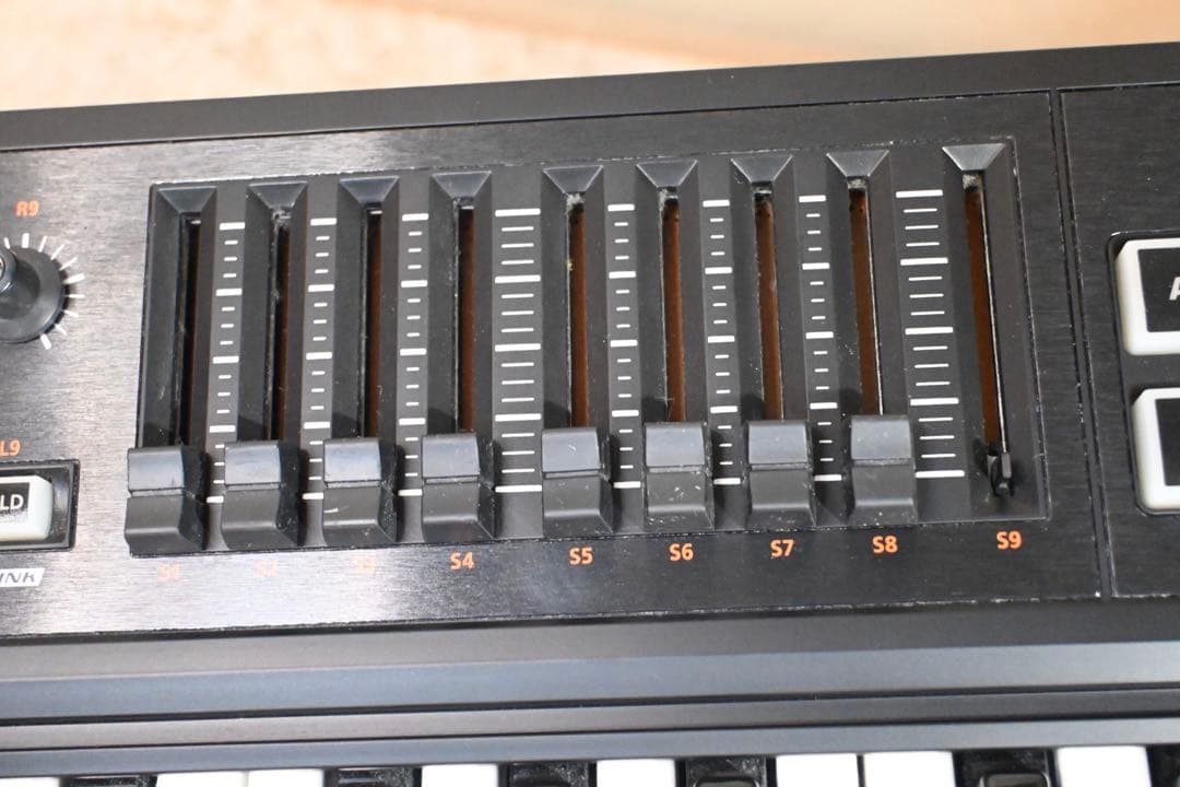 Roland A-500PRO MIDI コントローラー