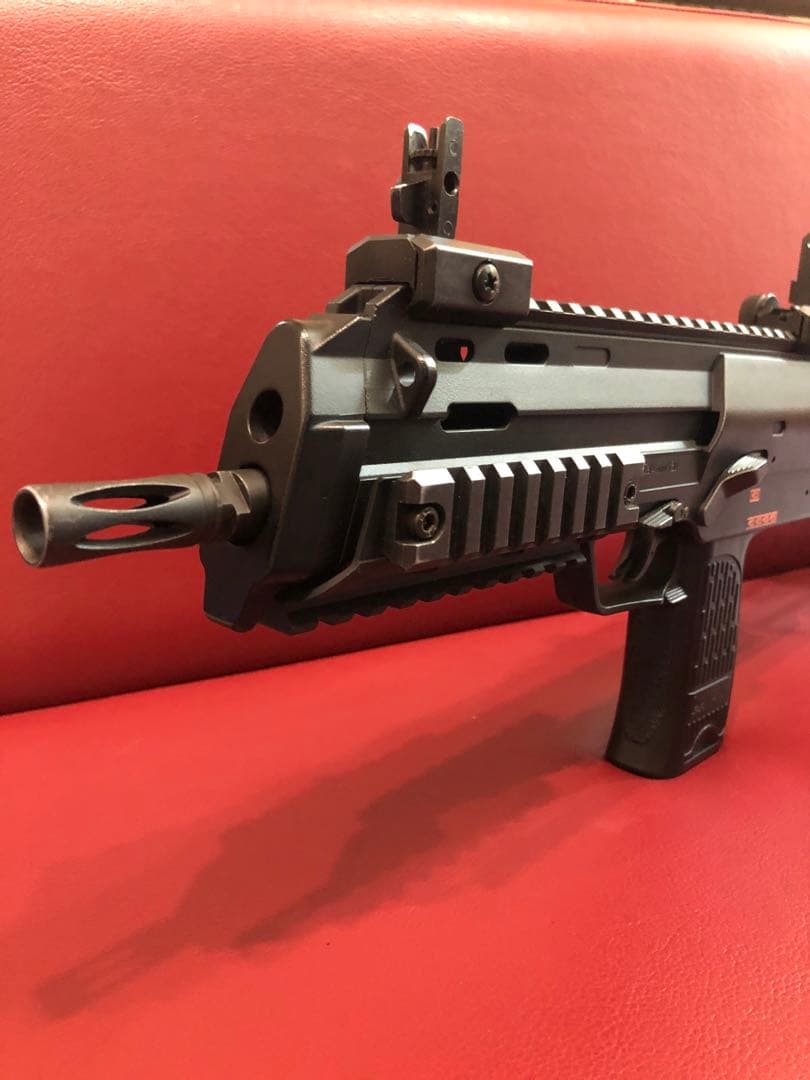 東京マルイ　MP7A1 (改) 電動ガン　 グリップカット加工済み