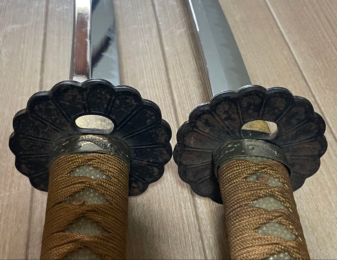 模造刀　居合刀　太刀　脇差　刀掛け　武具　b88