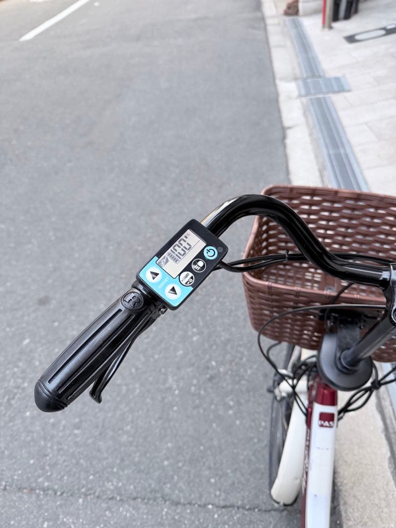 赤 電動アシスト自転車 チャイルドシート付き