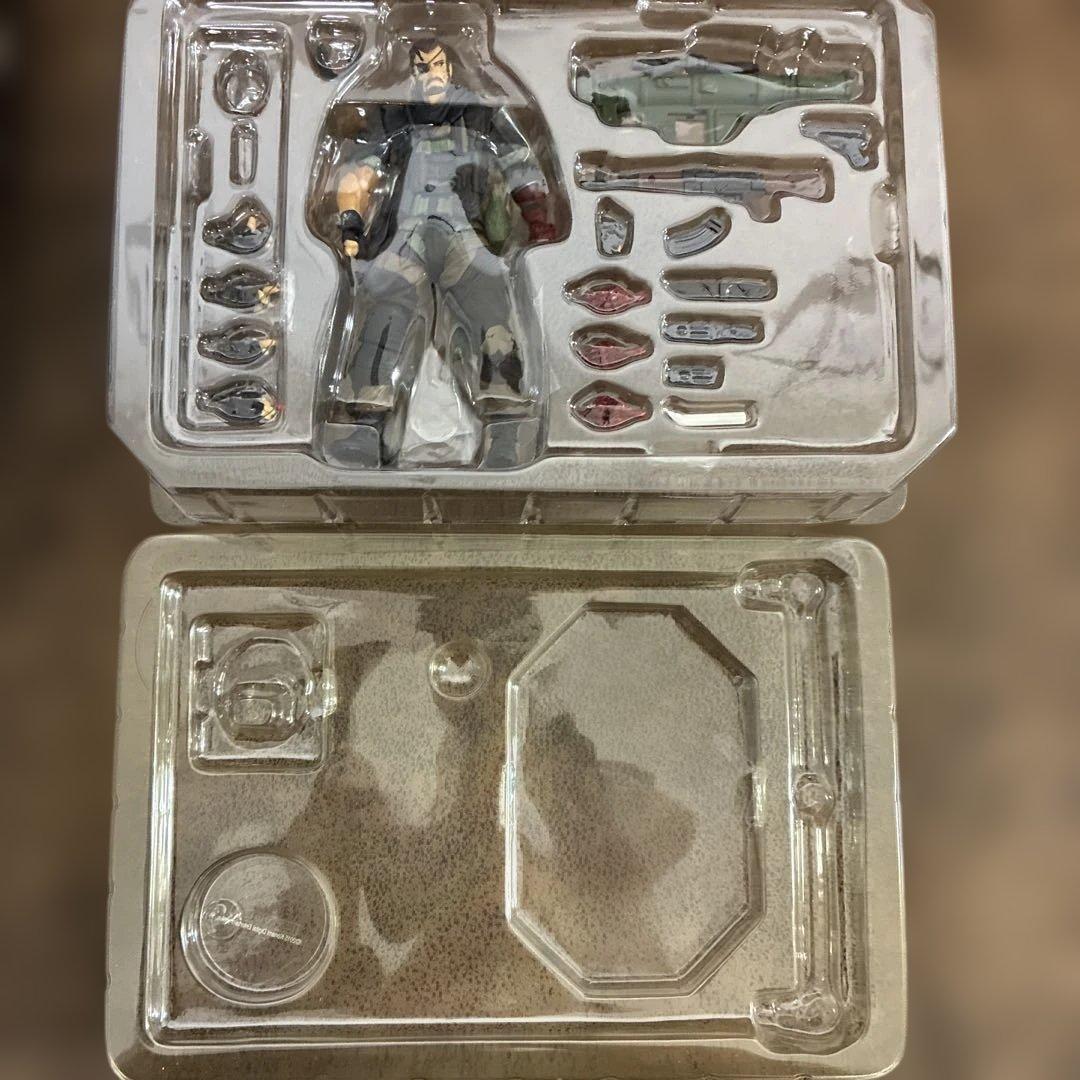 海洋堂　リボルミニ rm-012 ヴェノムスネーク　フィギュアメタルギアソリッド