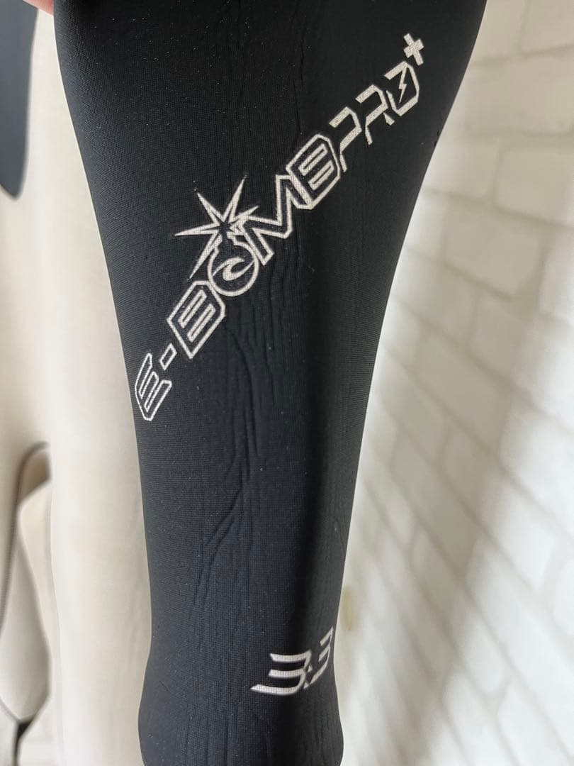 RIP CURLセミドライ仕様 軽量 フルスーツ ウェットスーツ