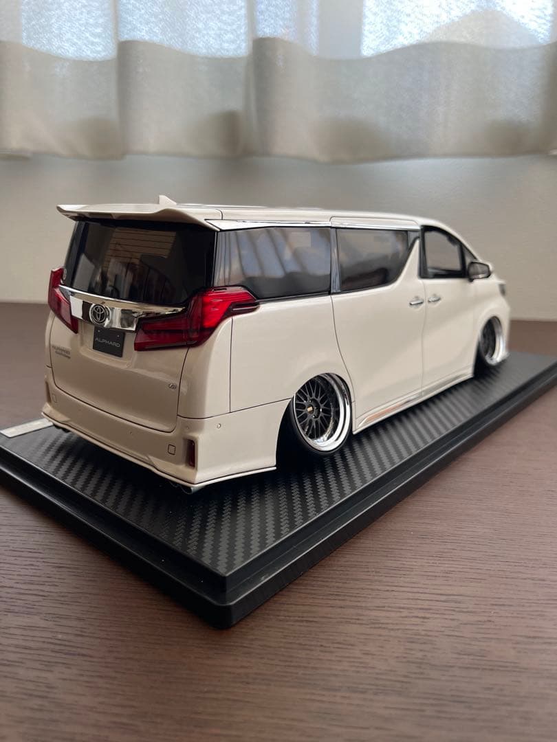 イグニッションモデル トヨタ アルファード H30W 1/18 カスタム