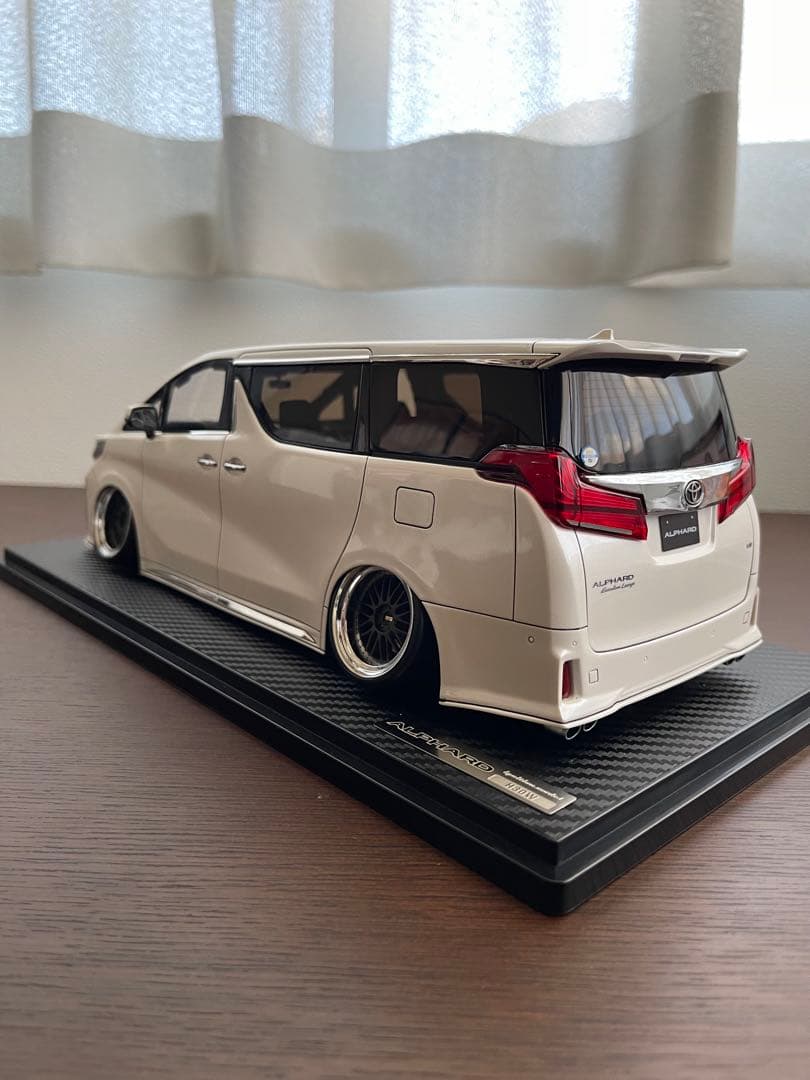 イグニッションモデル トヨタ アルファード H30W 1/18 カスタム