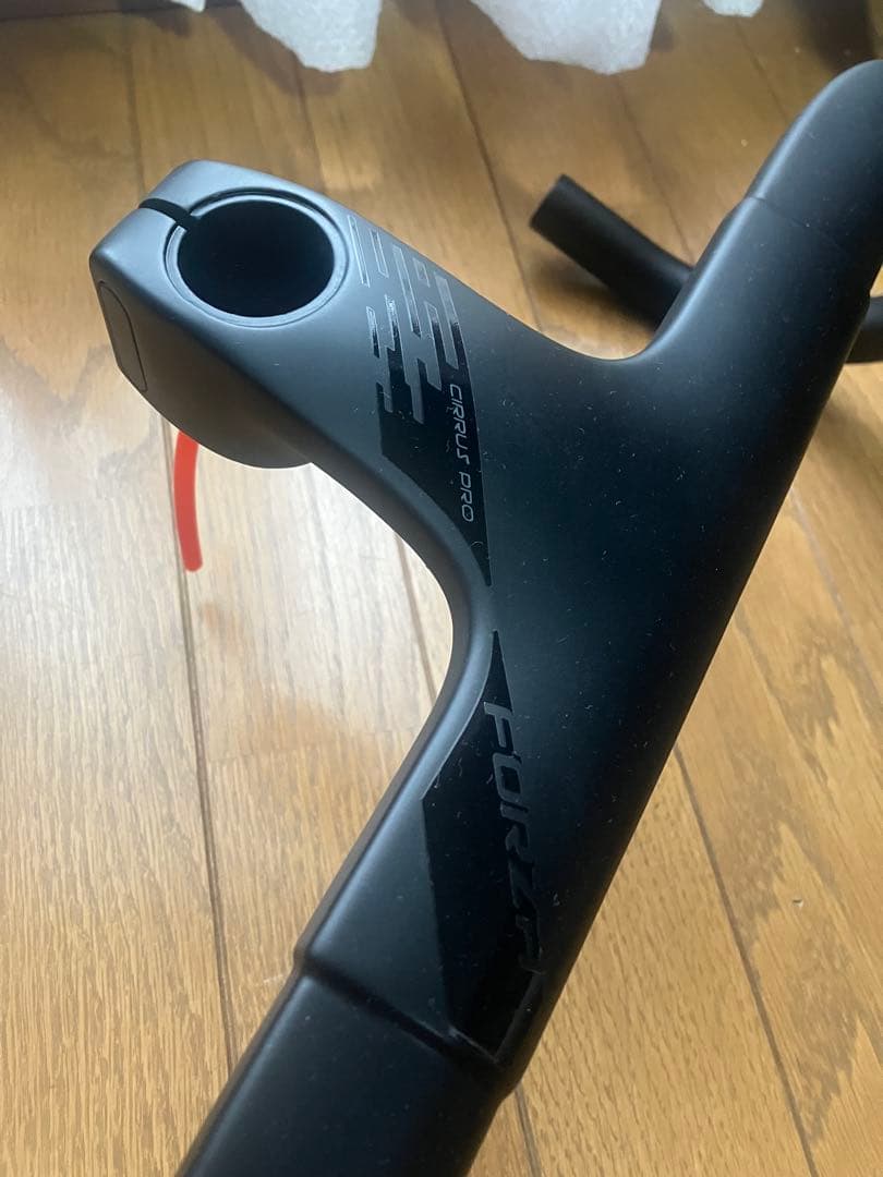Forza Cirrus Pro 380/400一体型カーボンハンドル