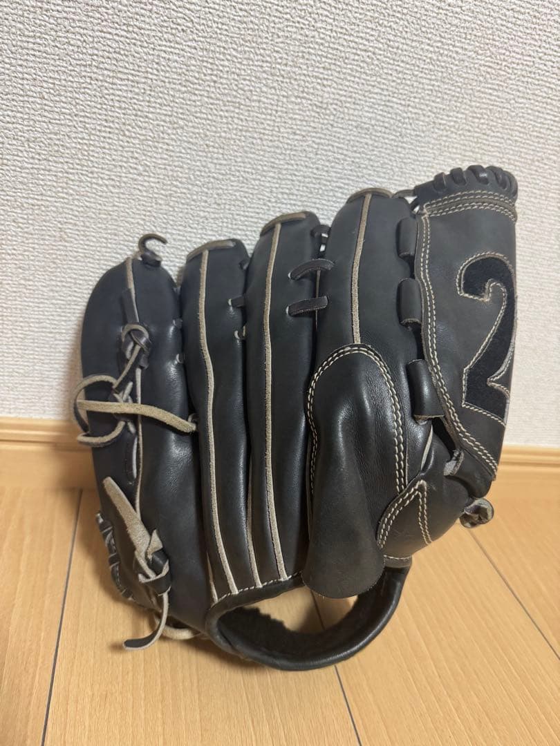 プロ支給品 使用グローブと服