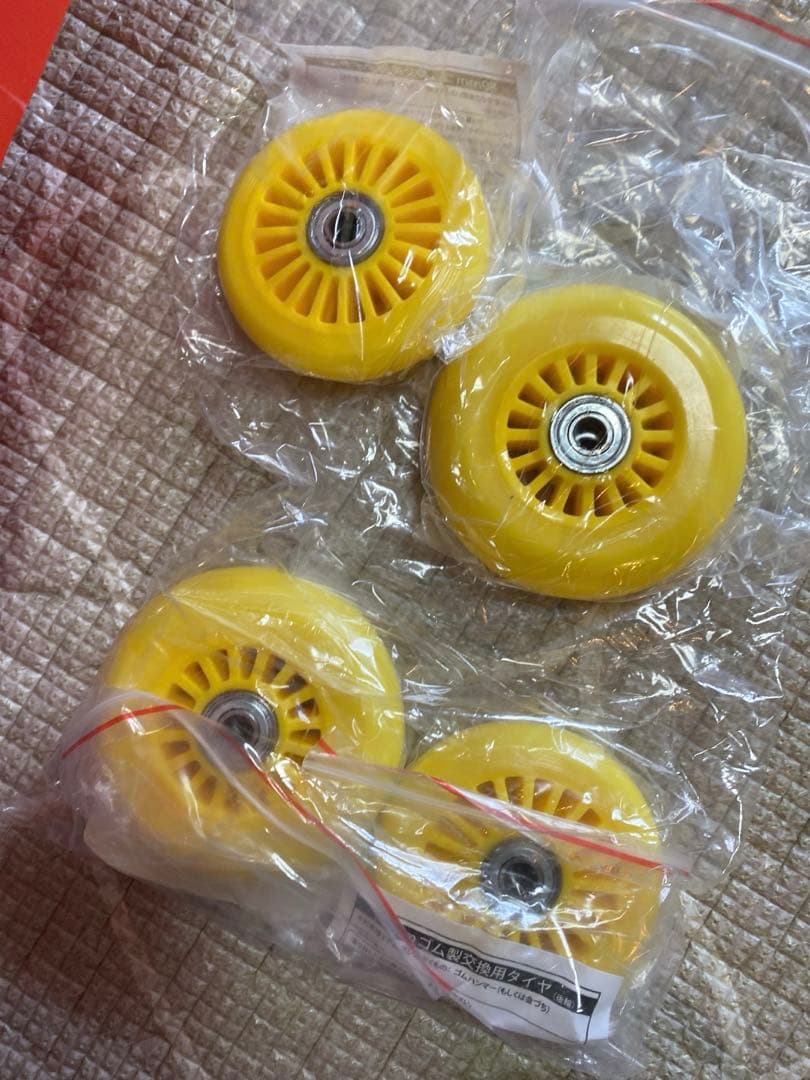 【新品未使用】 ラングスジャパン　プラズマカー　室内用タイヤ付き　乗り物　玩具