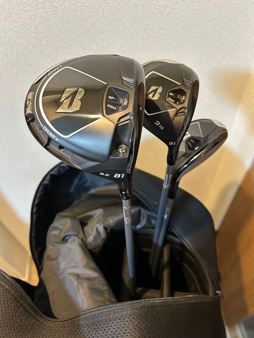 値引き‼️ブリヂストン B1 ドライバー　3番ウッド　5番UT ゴルフバッグセット