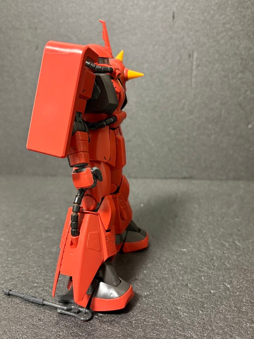 MG 1/100 ジョニーライデン専用ザク Ver.2.0
