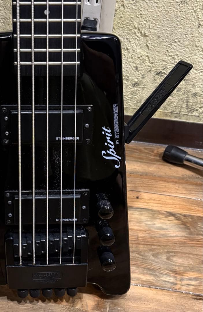 【美品】新品弦・ケース付★Steinberger Spirit XT-25 5弦