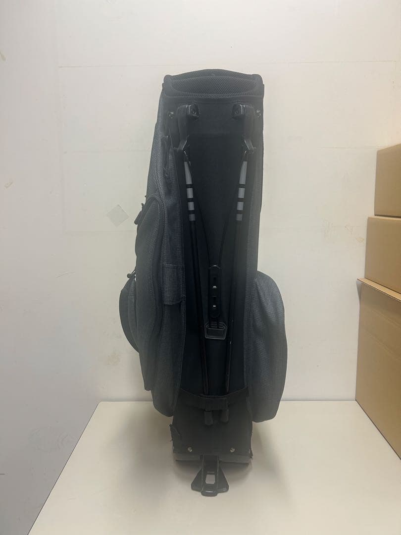 トラビスマシュー　Travis Mathew キャディーバック