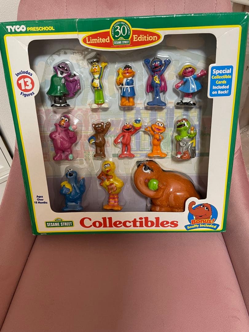 セサミストリート　３０周年記念　フィギュアセット　きーままーま　おもちゃ