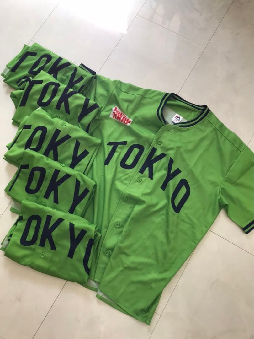 東京ヤクルトスワローズ　ユニフォーム　野球　ヤクルト　神宮球場　応援グッズ
