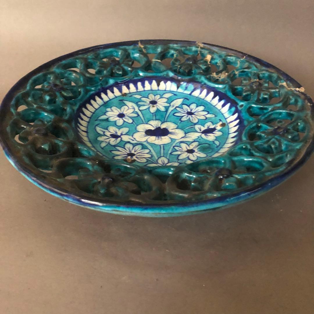 ペルシャ陶器　骨董　青瓷窯　花草文様　飾皿　イスラエル陶器　古美術