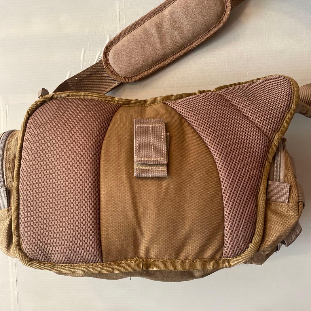 新品5.11タクティカル ベイルアウトバッグ 56026 ショルダーバッグ