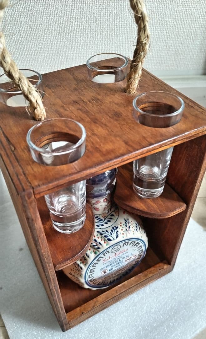 テキーラアネホ セルビン焼 ボトル ショットグラス4つ