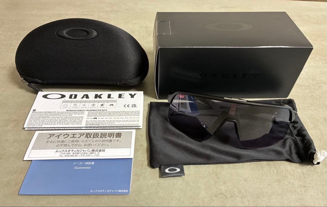 その他 OAKLEY Sutro Lite