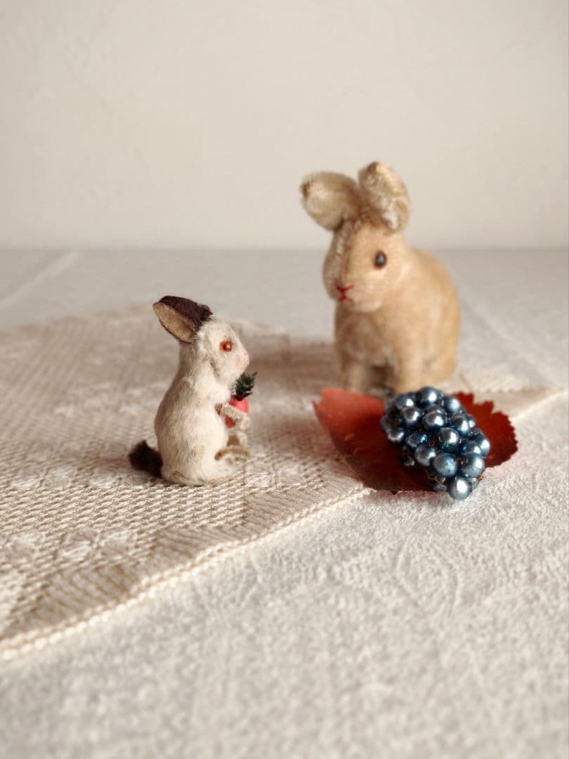 *vintage rabbit ❀ ダークグレーのお耳と尻尾 可愛い ウサちゃん