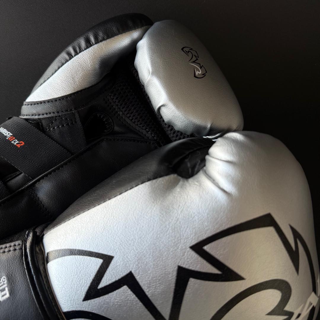 【美品】RIVAL ライバル RS11V スパーリンググローブ Mサイズ14oz