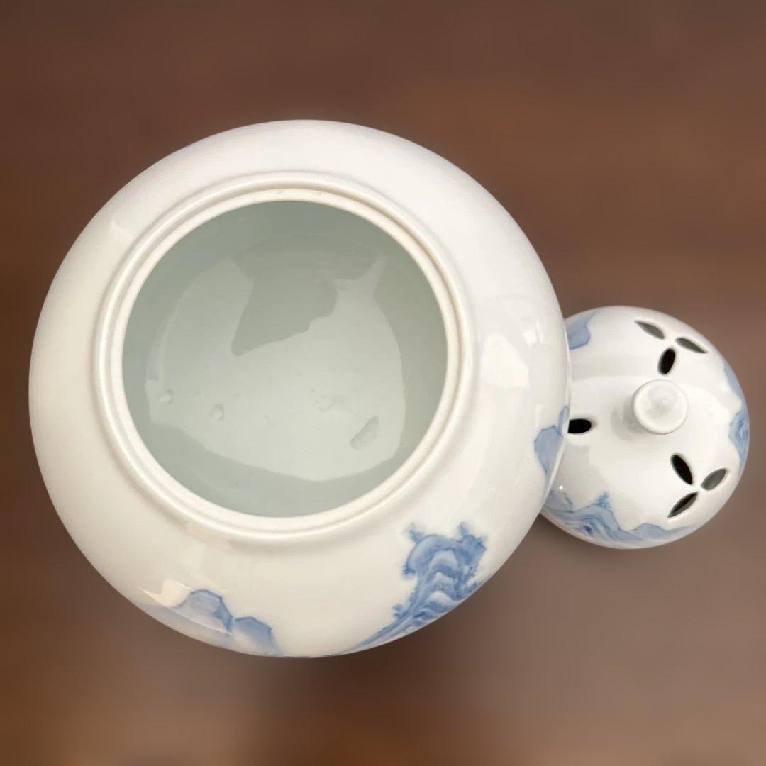 中村清六 作 白磁染付 山水絵香炉