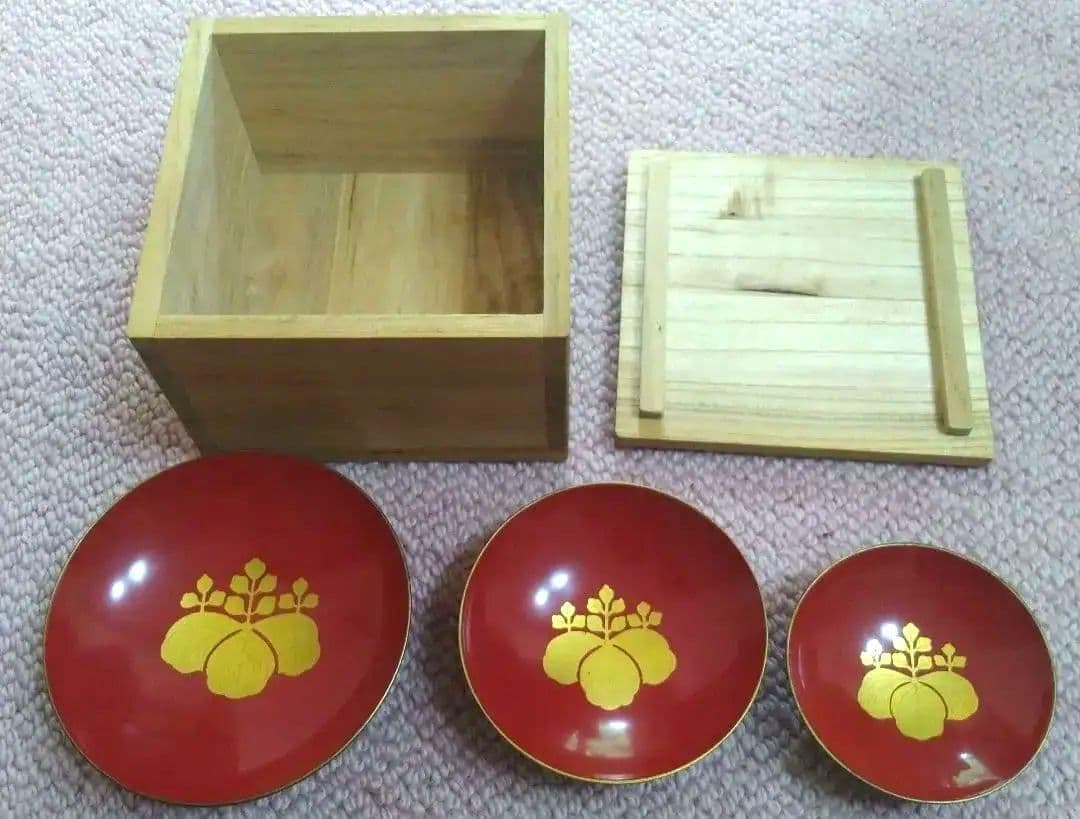 【大日本帝国陸軍】歩兵第十八聯隊准士官下士官團・昭和十一年凱旋記念盃　五三桐　漆