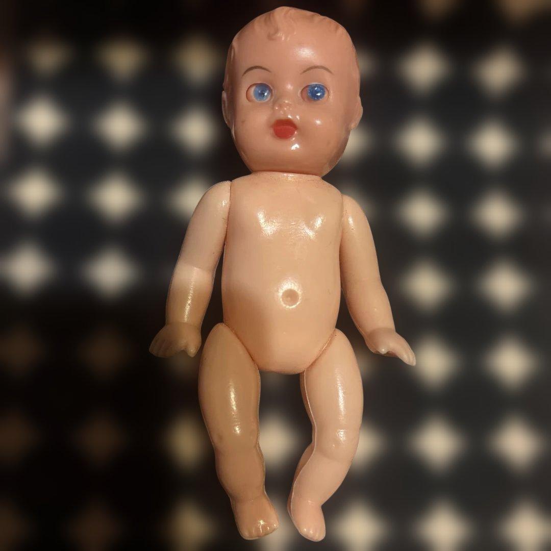 アンティーク セルロイド人形　青い目　瞳をとじる　香港　赤ちゃん