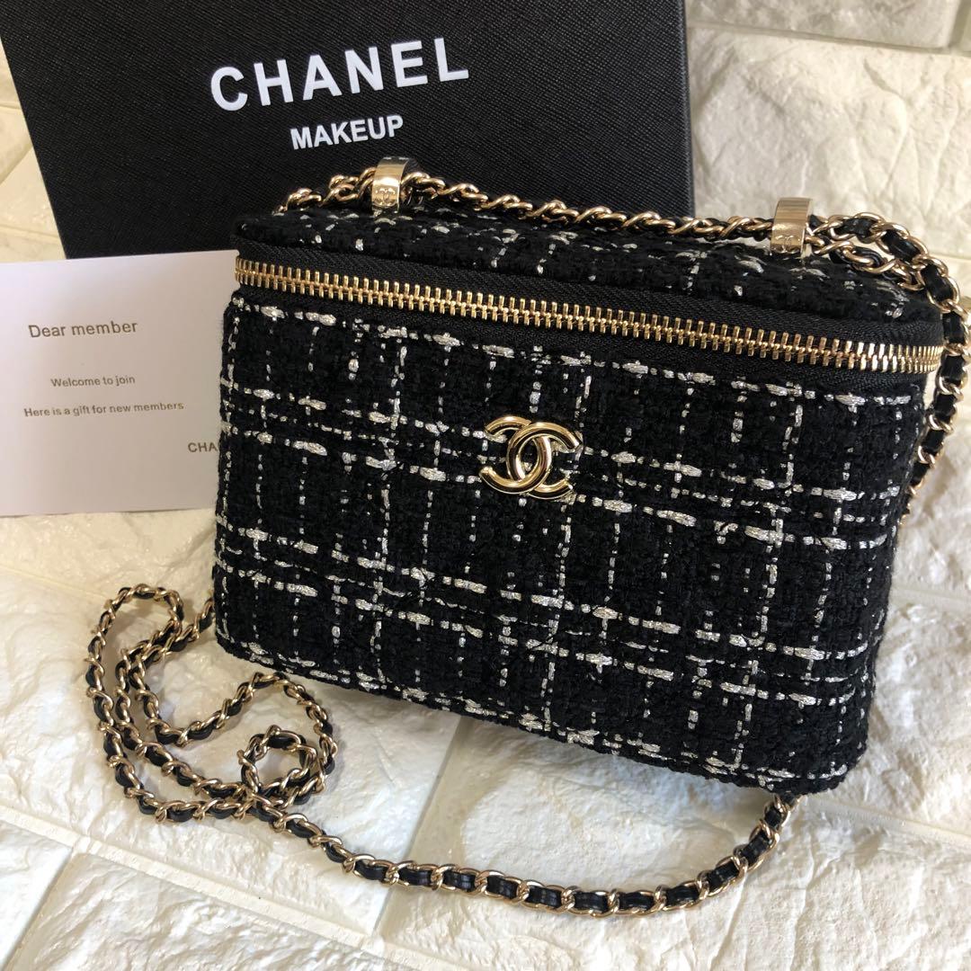 シャネル Chanel VIP ギフト スーイド ショルダーバッグ